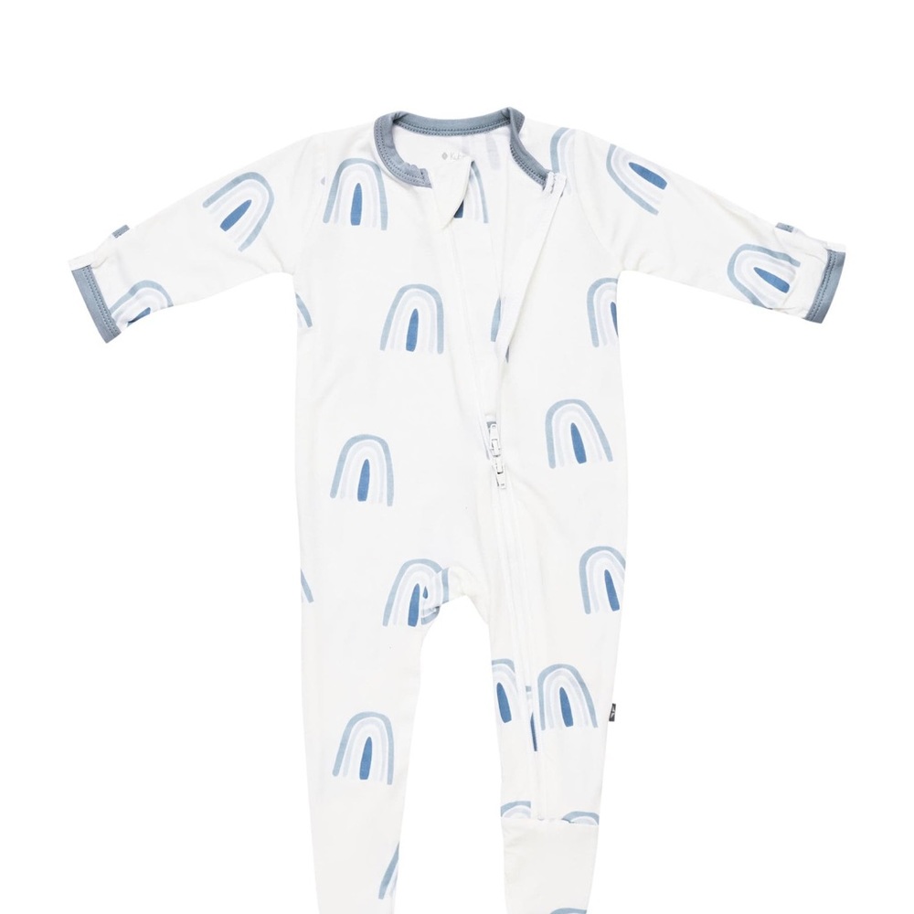 - Kyte BABY Zippered Footie in Fog Rainbow NWT - Picture 4 of 5